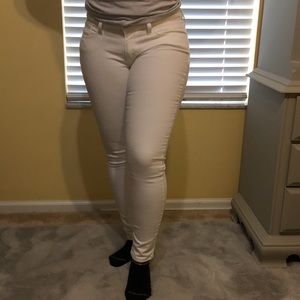 White Levi jeans
